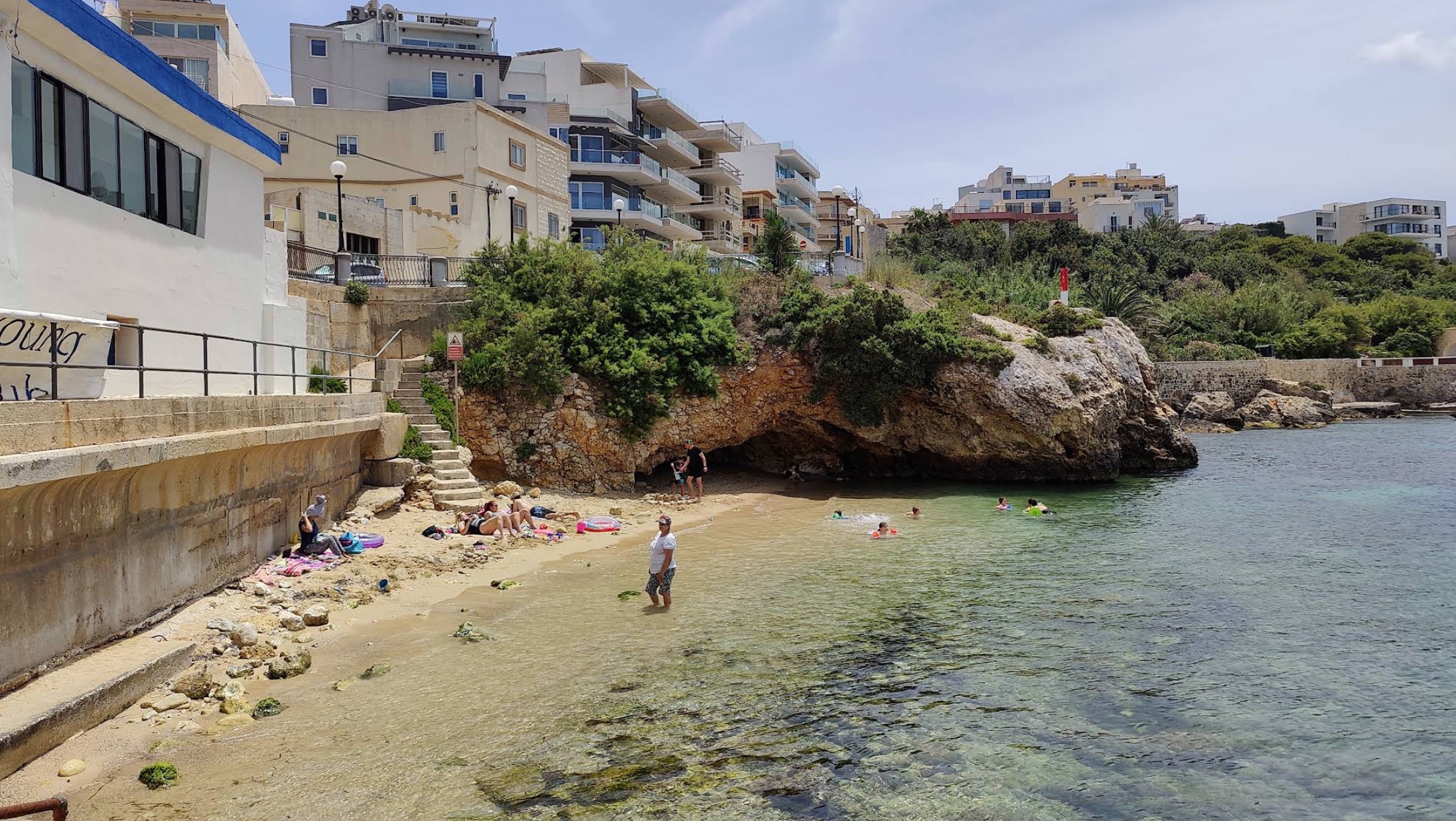 Bajja tal-Għażżelin, Malta
