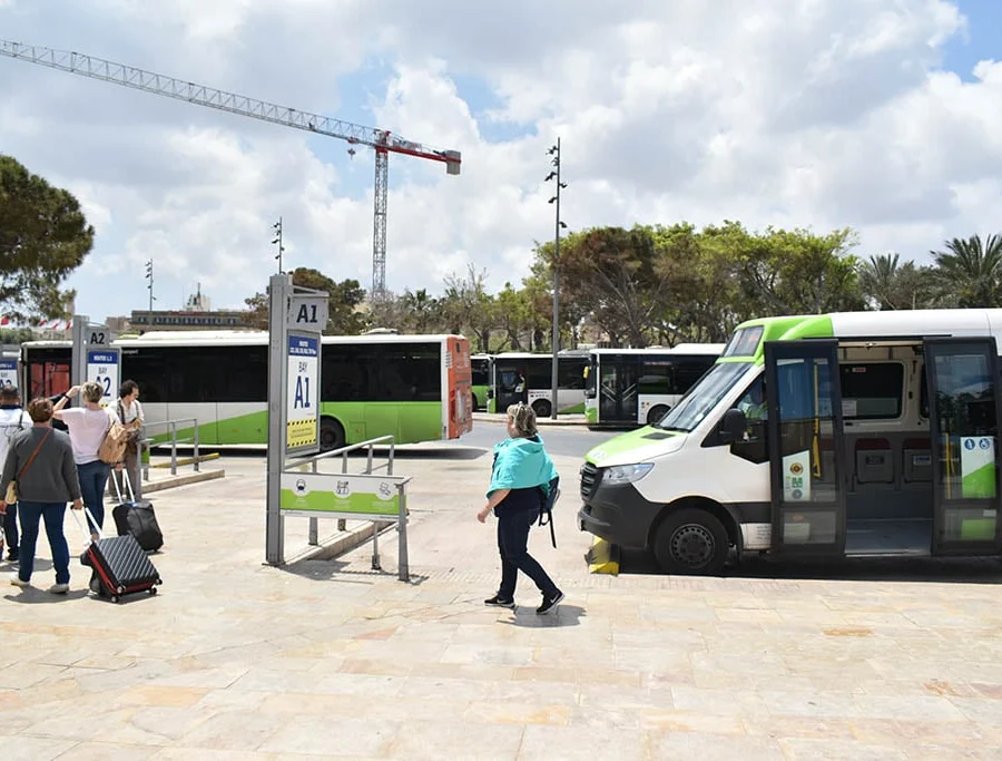 How the buses in Malta work